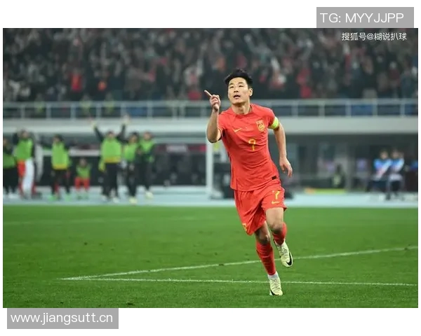 男足国家队战术调整新中场核心确定为球队进攻防守双重枢纽